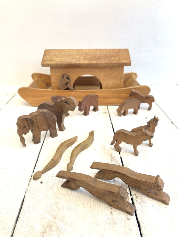 Vintage Noah's Ark