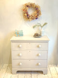 Little Victorian chest of drawers