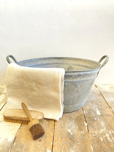 Vintage galvanised tub
