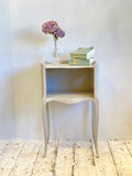 Heart cut out French chevet