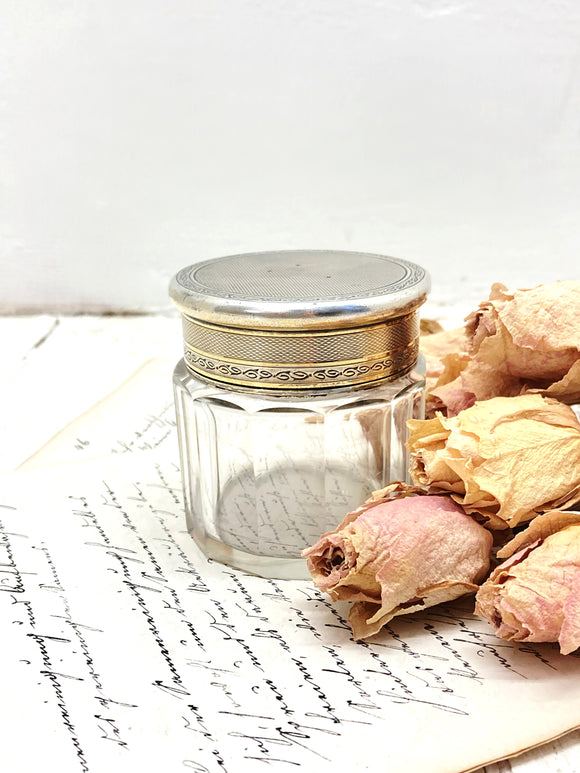 Silver topped dressing table jar - London 1924